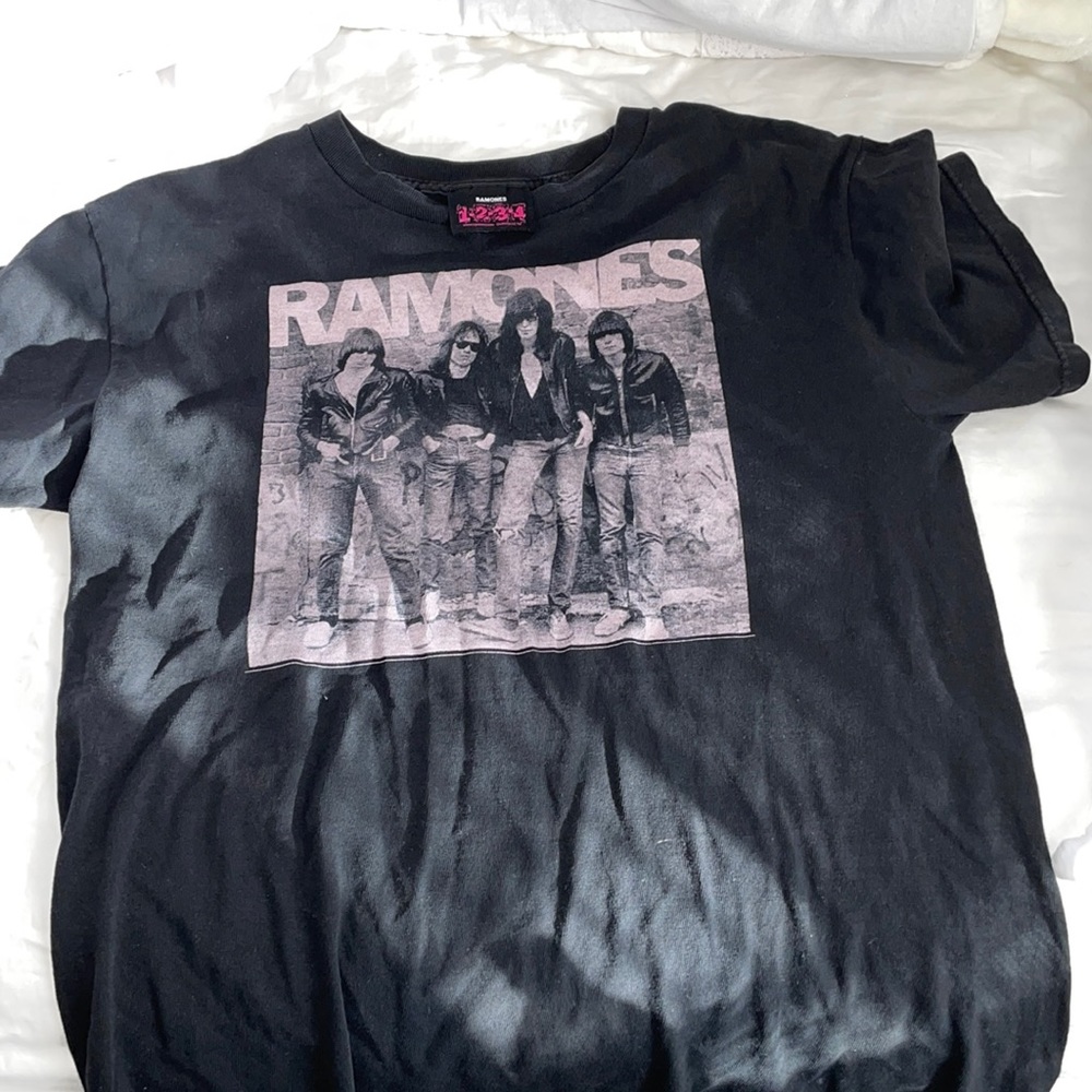 Brandy Melville famines t shirt